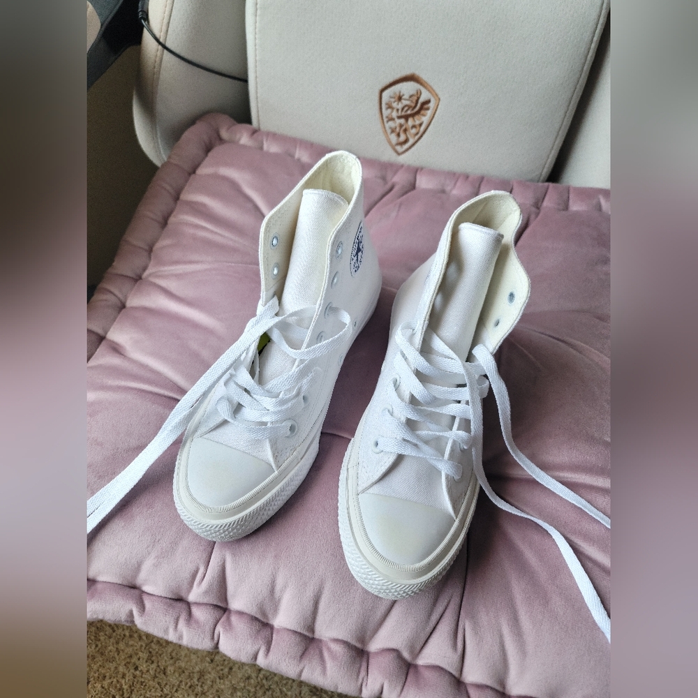 Converse Chuck Taylor II High-Tops